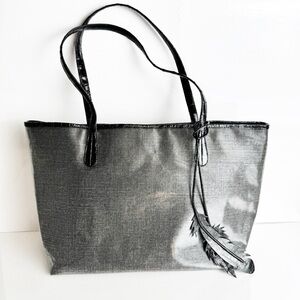 Nancy Gonzalez Medium Erica Linen & Crocodile Trim Tote in Black